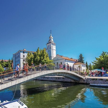 Amazing apartment in Crikvenica with 2 Bedrooms, WiFi&Indoor swimming pool Buitenkant foto